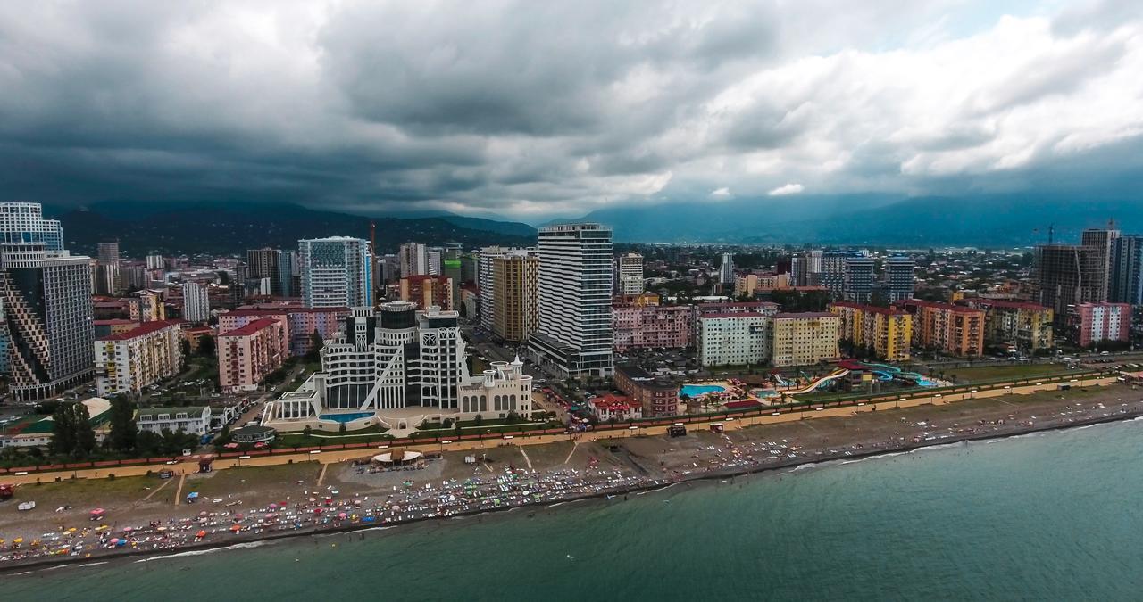 Sky Inn Batumi Exterior foto